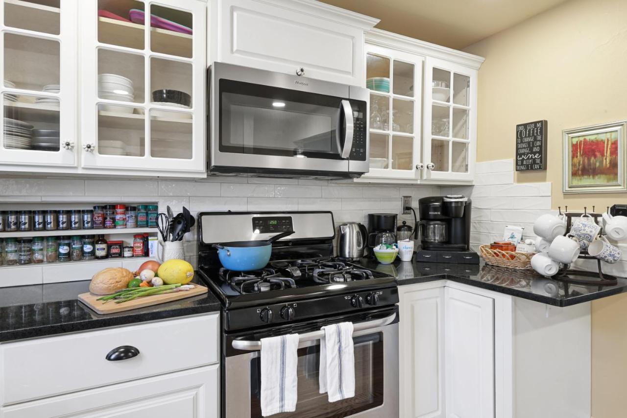 Garden City House With Hot Tub Colorado Springs Extérieur photo